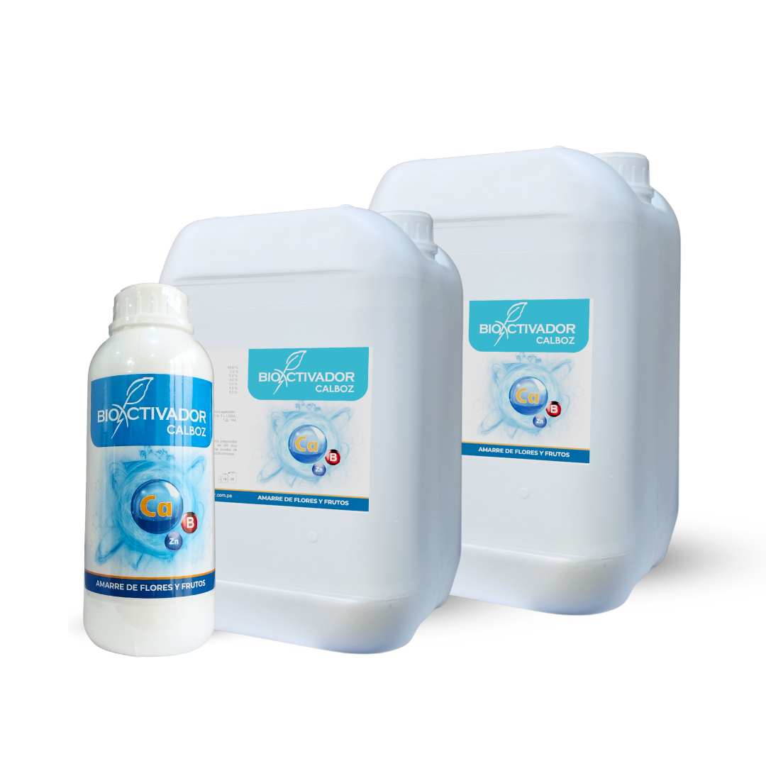 Envases del fertilizante Calboz de Bioactivador, un complejo nutricional agrícola de calcio, boro y zinc diseñado para inducir y garantizar el amarre de flores y frutos.